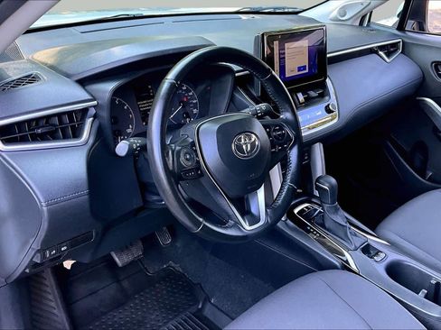 Certified 2023 Toyota Corolla Cross LE w/ Moonroof Package AWD/4WD image 19