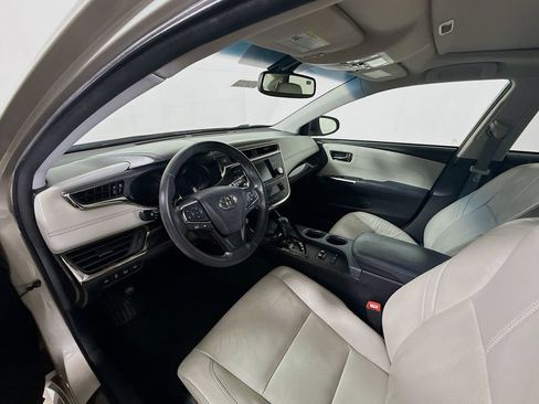 Used 2013 Toyota Avalon Limited image 9