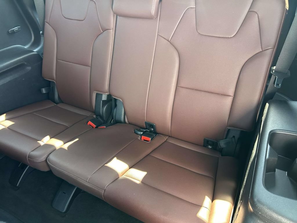 Used 2023 Kia Telluride EX w/ EX Captain's Chair Package FWD image 14