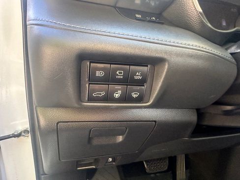 Used 2022 Toyota Highlander Platinum image 22