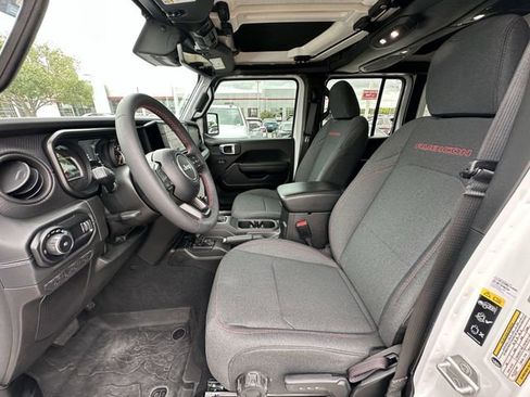 Used 2024 Jeep Wrangler Unlimited Rubicon w/ XTREMEE 35" Tire Package AWD/4WD image 26