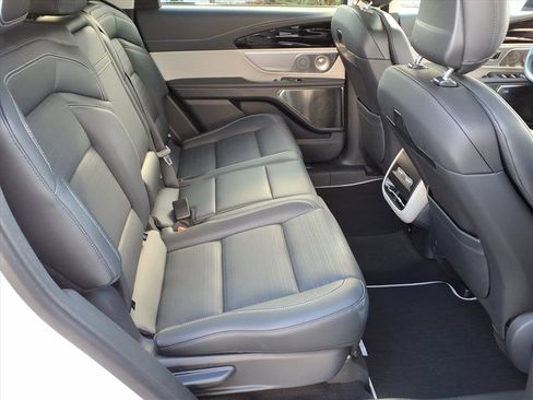 Certified 2025 Lincoln Nautilus Reserve image 14