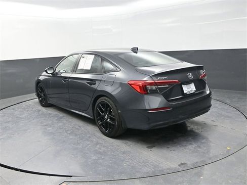 Used 2024 Honda Civic Sport image 5