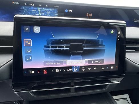 New 2026 Lincoln Nautilus Reserve image 19