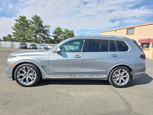 Used 2026 BMW X7 xDrive40i AWD/4WD image 3