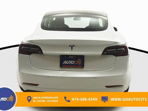 Used 2020 Tesla Model 3 Standard Range image 12