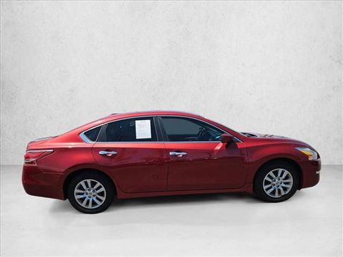 Used 2015 Nissan Altima 2.5 S w/ Power Driver Seat Package FWD image 4