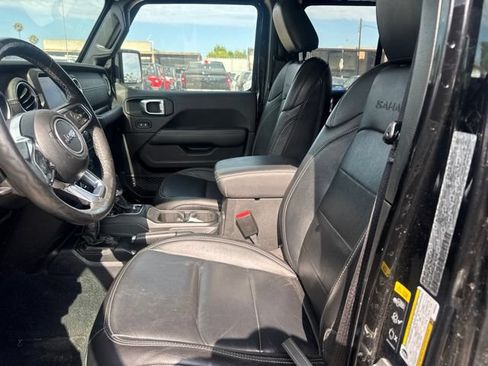 Used 2023 Jeep Wrangler Unlimited Sahara w/ Cold Weather Group AWD/4WD image 9