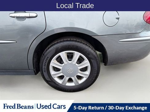 Used 2005 Buick LaCrosse CX image 3