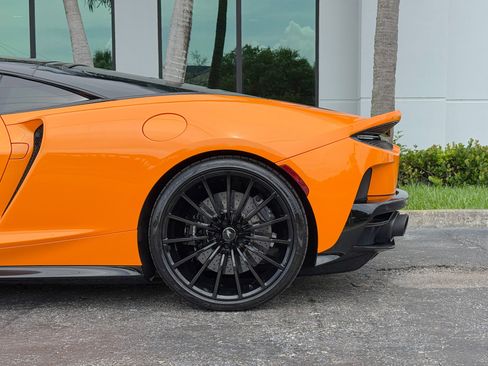 Used 2021 McLaren GT RWD image 13