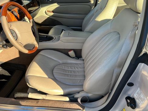 Used 2001 Jaguar XK8 Coupe image 16