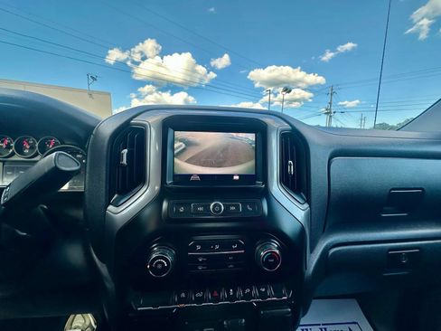 Used 2021 Chevrolet Silverado 1500 Custom RWD image 8