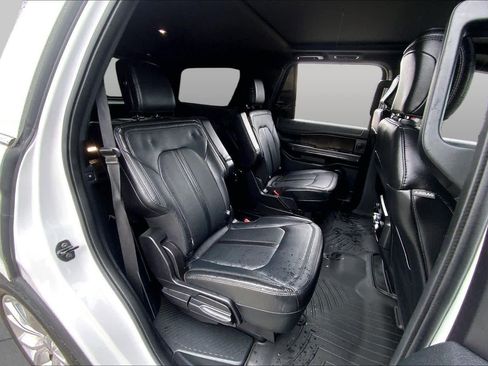 Used 2019 Ford Expedition Limited w/ Equipment Group 302A RWD image 20