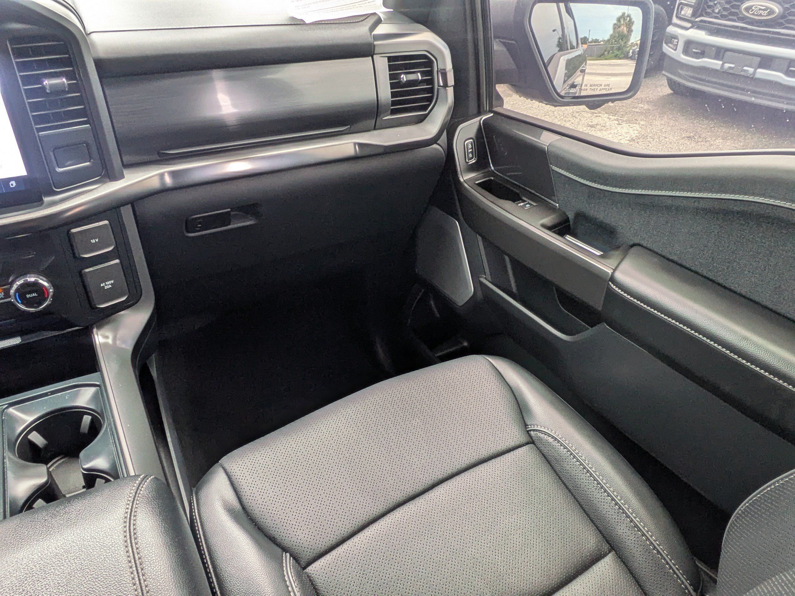 Used 2024 Ford F150 Lariat w/ Equipment Group 502A High AWD/4WD image 17