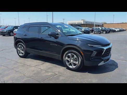Certified 2024 Chevrolet Blazer LT w/ Convenience Package FWD image 2