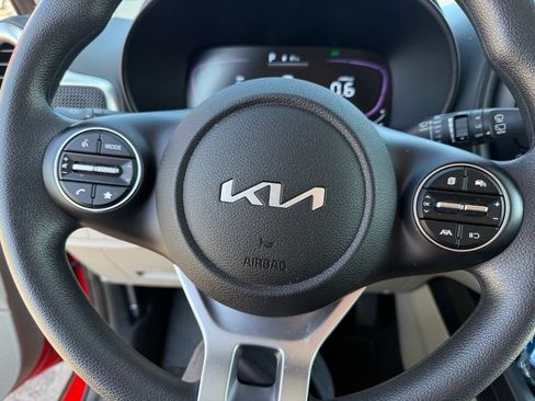 Used 2023 Kia Soul LX w/ Option Group 015 FWD image 7
