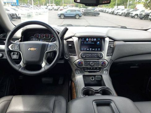 Used 2019 Chevrolet Tahoe LT w/ Luxury Package AWD/4WD image 26