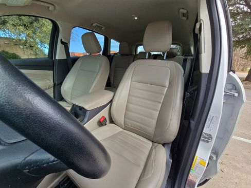 Certified 2019 Ford Escape SEL image 11