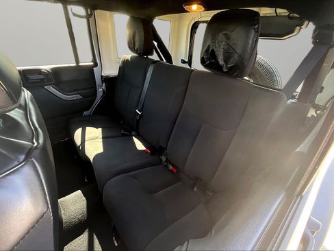 Used 2015 Jeep Wrangler Unlimited Sport w/ Quick Order Package 24S AWD/4WD image 18