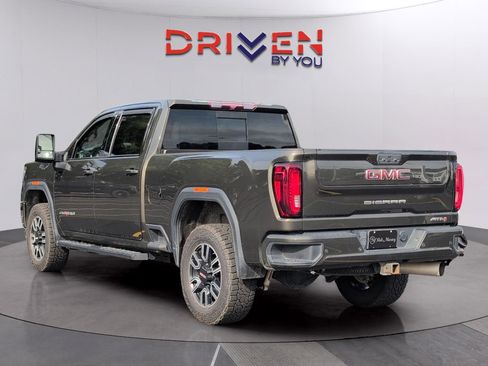 Used 2023 GMC Sierra 2500 AT4 w/ AT4 Preferred Package AWD/4WD image 3
