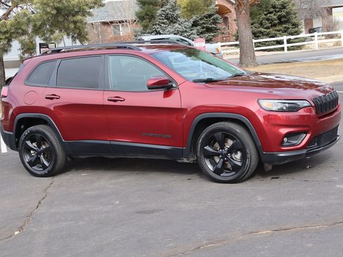 Used 2020 Jeep Cherokee Latitude Plus image 2