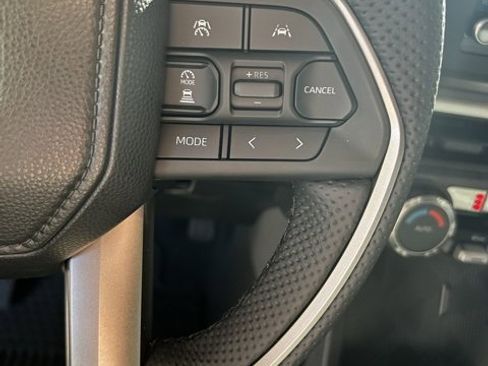 Used 2024 Toyota Tacoma TRD Off-Road image 15