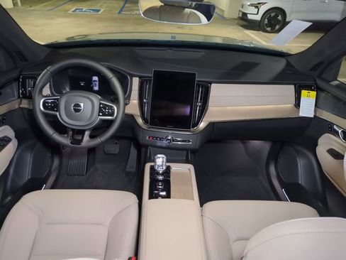 New 2026 Volvo XC90 B5 Plus w/ Protection Package image 27