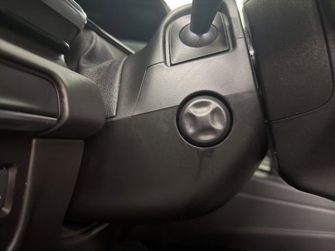 Used 2021 Cadillac Escalade ESV Sport Platinum image 16