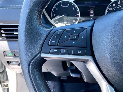 Used 2023 Nissan Sentra SV FWD image 21