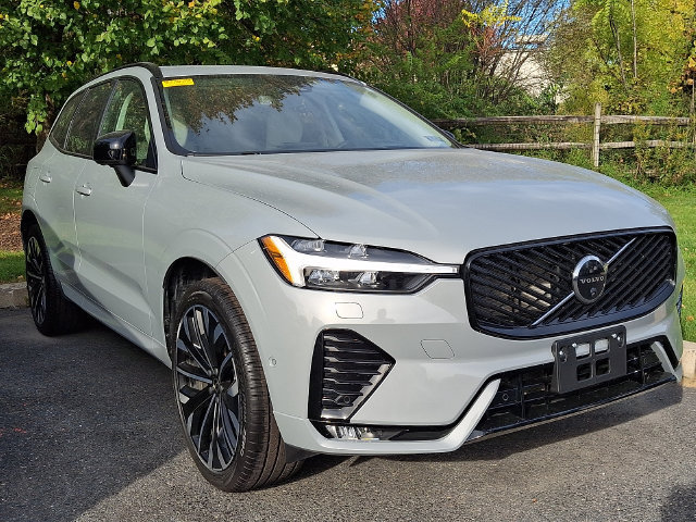 Used 2026 Volvo XC60 B5 Ultra AWD/4WD image 1