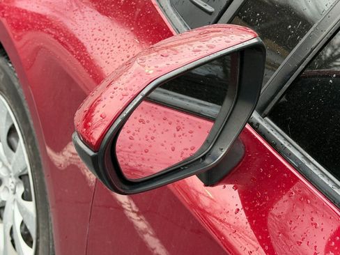 Used 2022 Toyota Corolla LE image 11