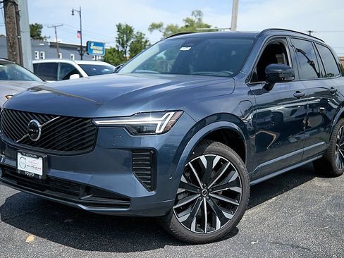 New 2026 Volvo XC90 T8 Ultra w/ Protection Package AWD/4WD image 2