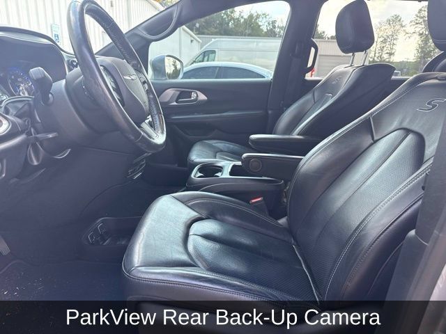 Used 2020 Chrysler Pacifica Touring-L Plus FWD image 16