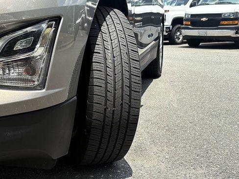 Used 2019 Chevrolet Equinox LT FWD image 25
