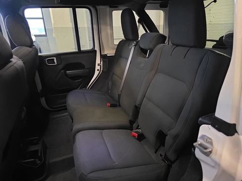 Used 2022 Jeep Wrangler Unlimited Sport AWD/4WD image 21