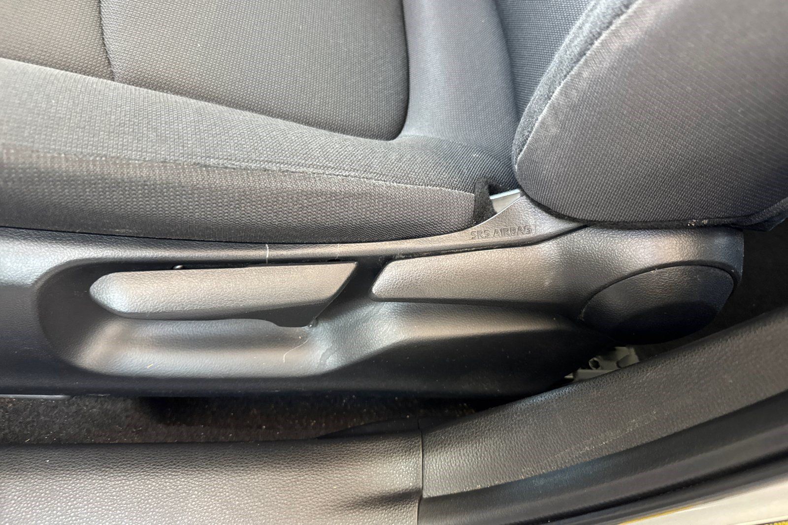 Used 2020 Toyota Corolla LE FWD image 14