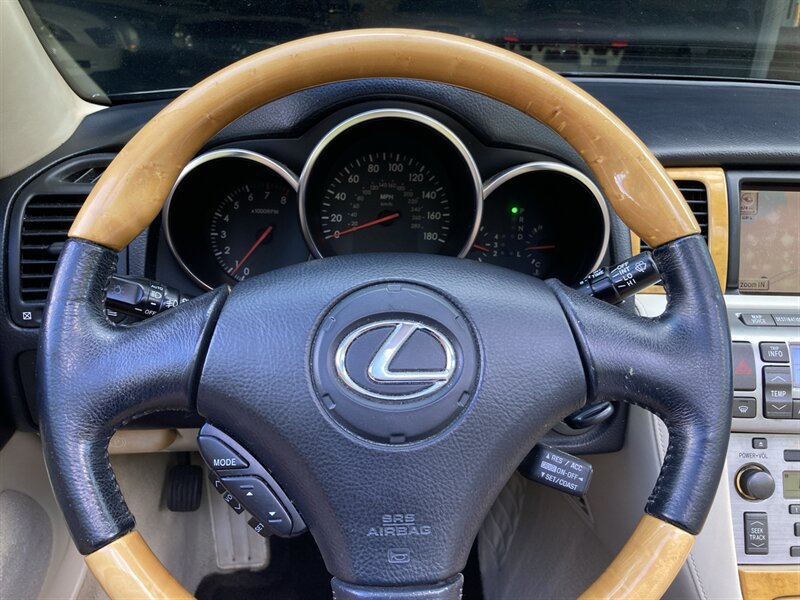 Used 2002 Lexus SC 430 Convertible RWD image 21