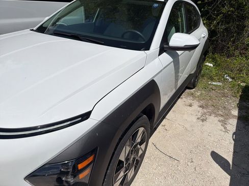 Used 2025 Hyundai Kona SEL image 1