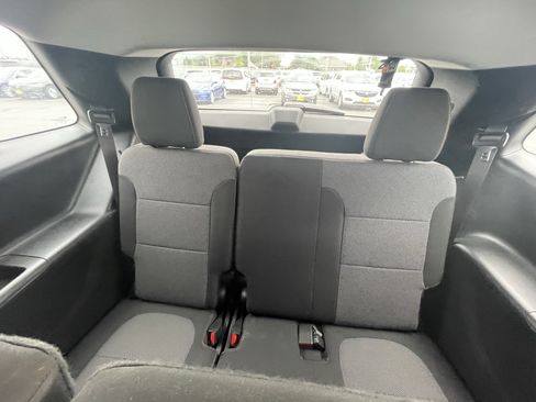 Used 2020 Chevrolet Traverse LS AWD/4WD image 27
