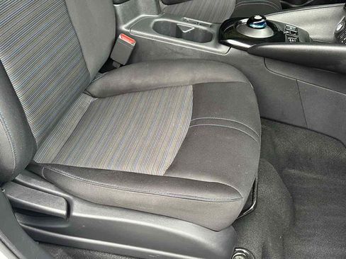 Used 2021 Nissan Leaf SV w/ SV Technology Package image 10