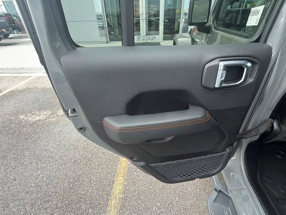 Used 2021 Jeep Gladiator Mojave AWD/4WD image 18