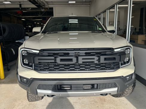 Used 2025 Ford Ranger Raptor AWD/4WD image 2