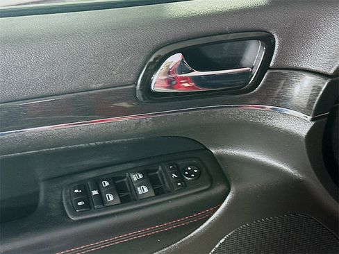 Used 2020 Jeep Grand Cherokee Trailhawk image 24