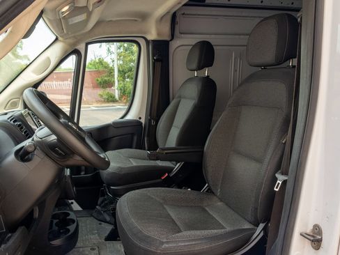 Used 2023 RAM ProMaster 2500 FWD image 2
