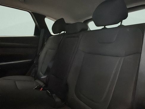 Certified 2025 Hyundai Tucson SE image 11