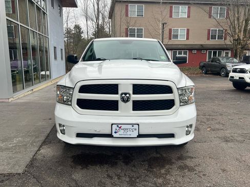 Used 2017 RAM 1500 Express AWD/4WD image 9