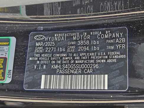 Used 2025 Hyundai Elantra SEL image 36