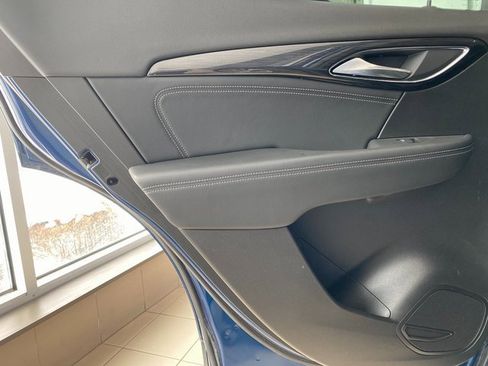 Certified 2023 Buick Envision Essence image 9