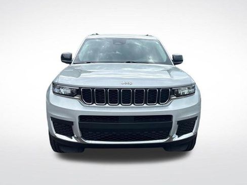 Used 2023 Jeep Grand Cherokee L Laredo RWD image 7