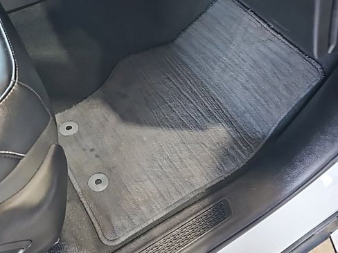 Used 2024 Jeep Grand Cherokee Limited image 14